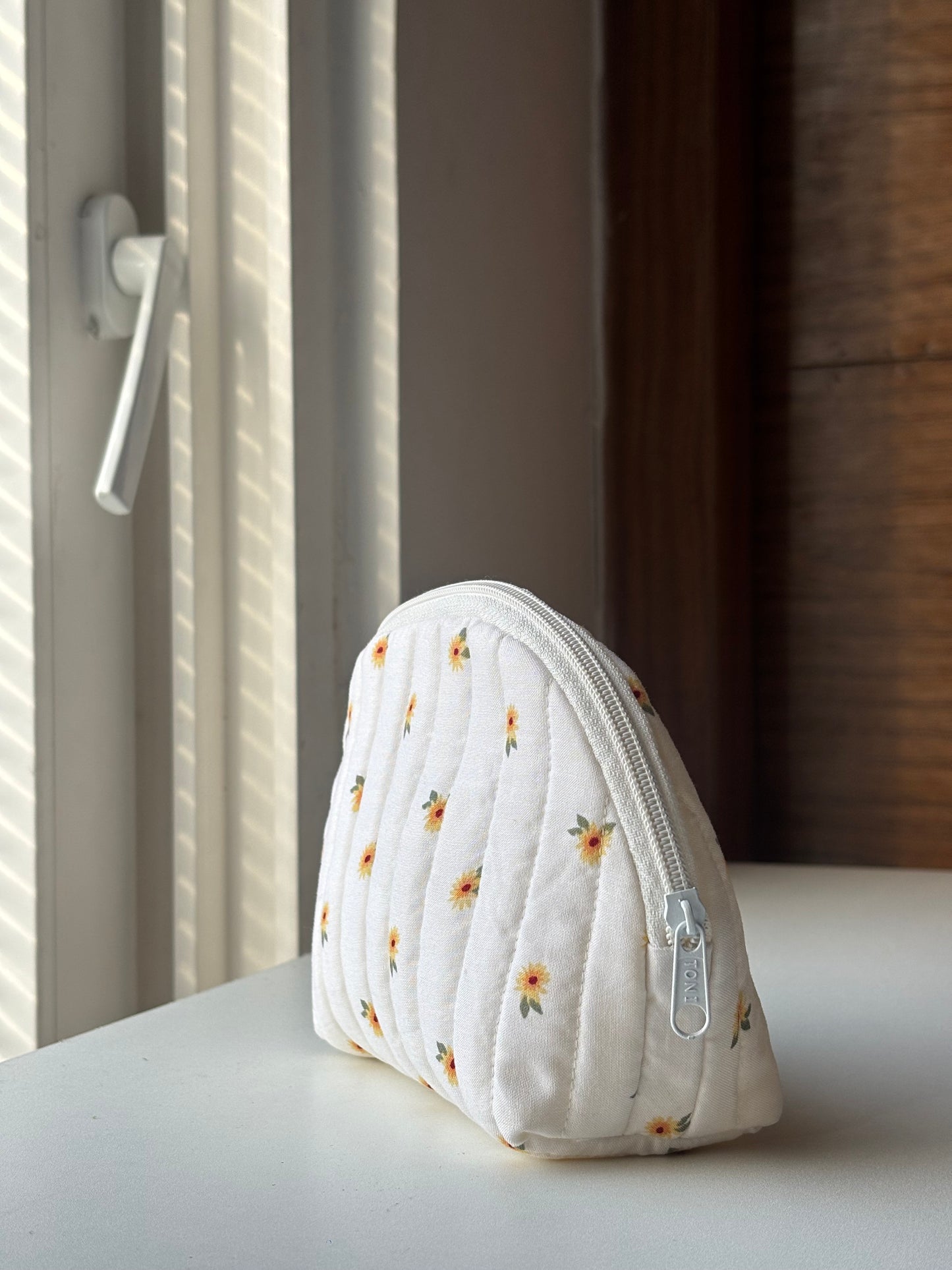 Sun-Flora shell pouch